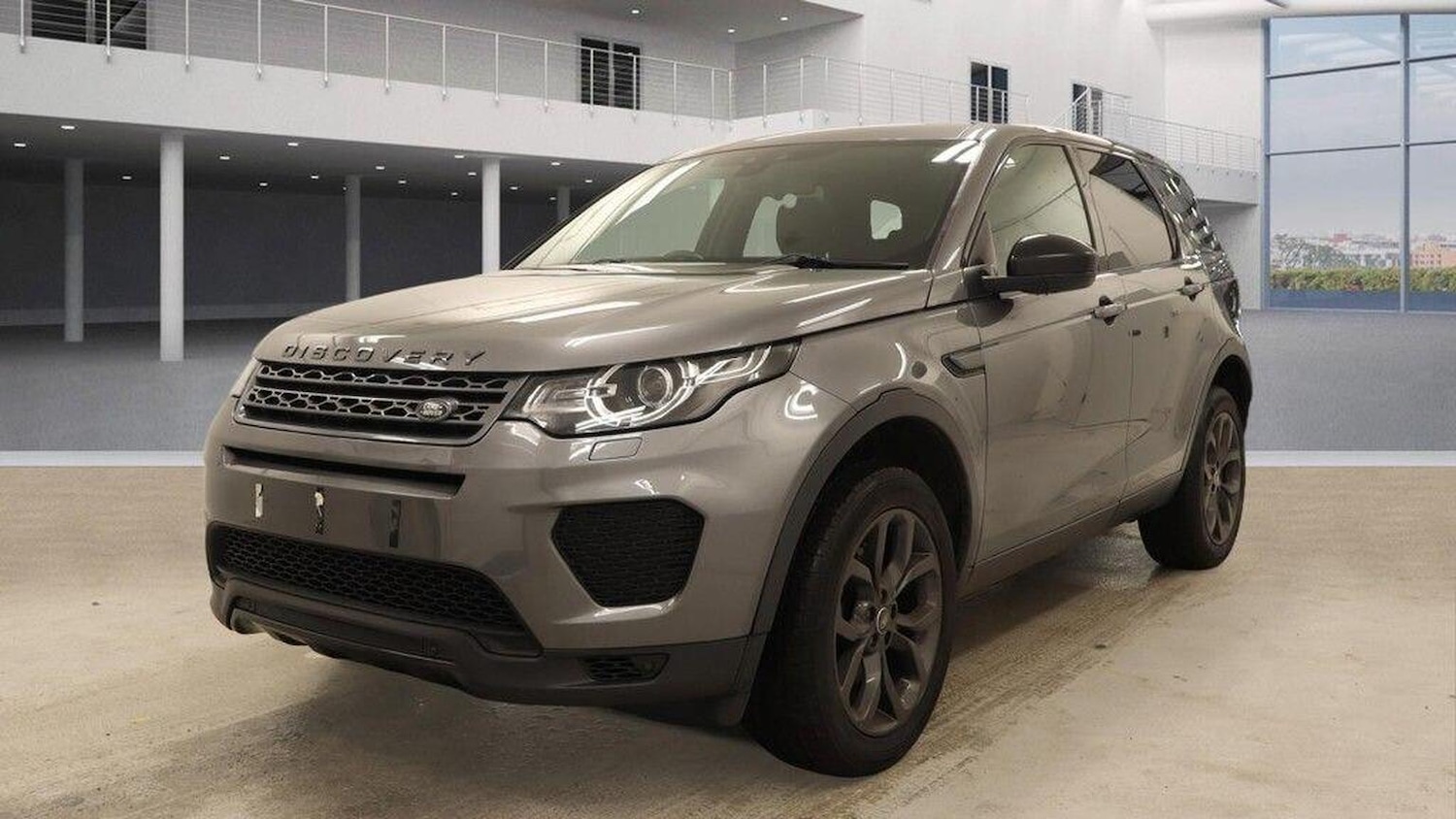 Used Land Rover Discovery Sport 2019 for sale - 77701121: Photo 2