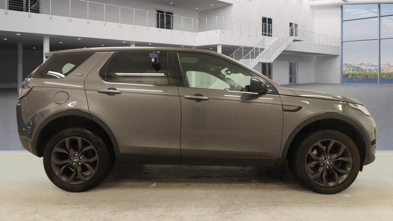 Used Land Rover Discovery Sport 2019 for sale - 77701121: Photo 5
