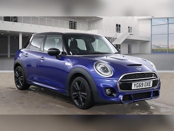 Used MINI Hatch 2019 for sale - 77668636: Photo