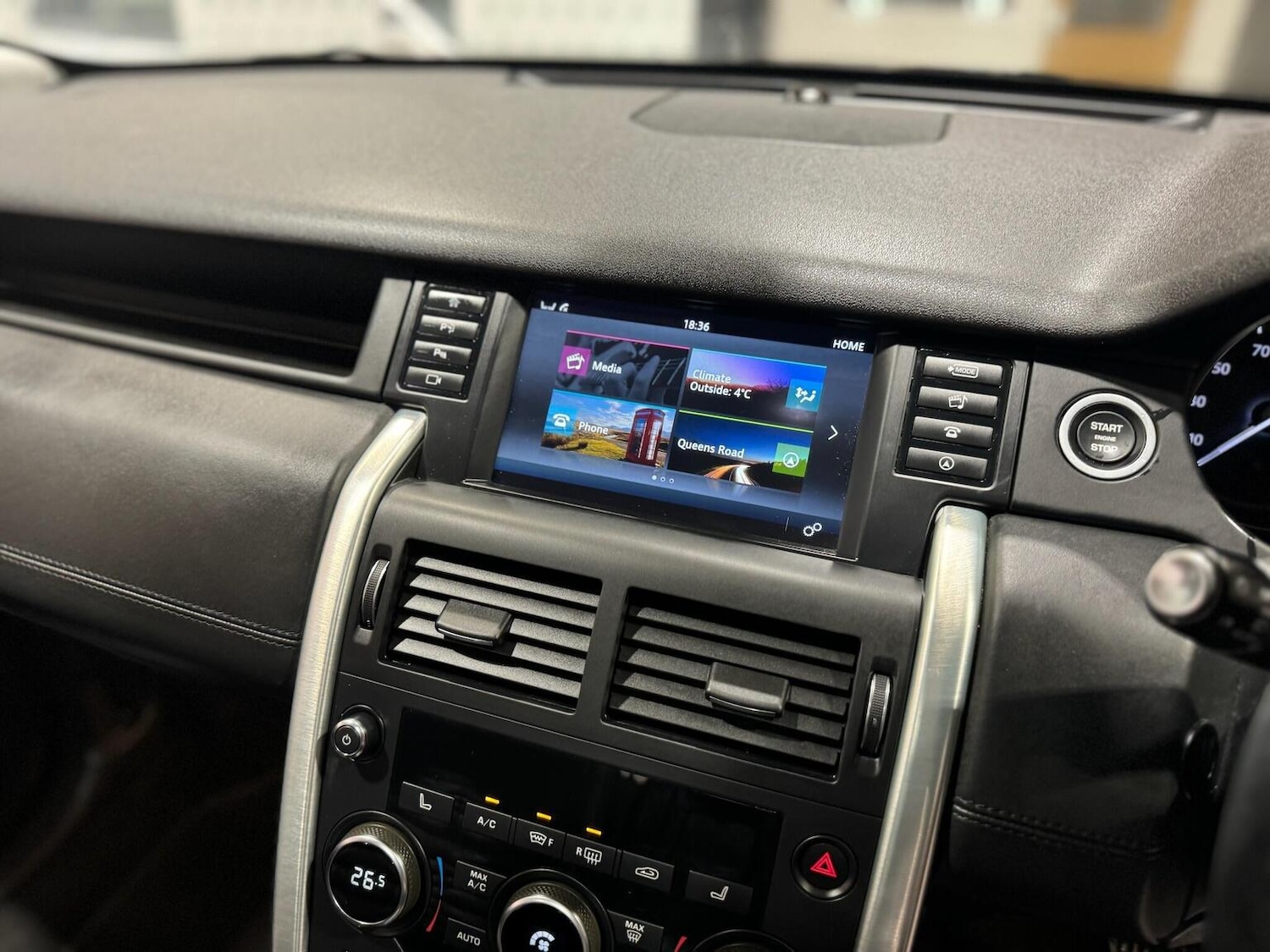 Used Land Rover Discovery Sport 2018 for sale - 77572802: Photo 18