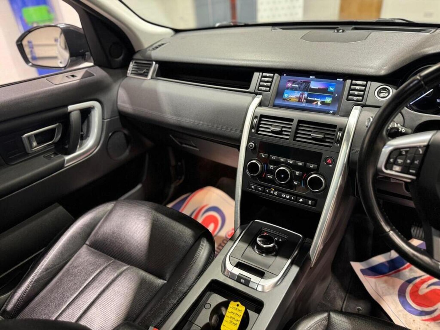 Used Land Rover Discovery Sport 2018 for sale - 77370573: Photo 11