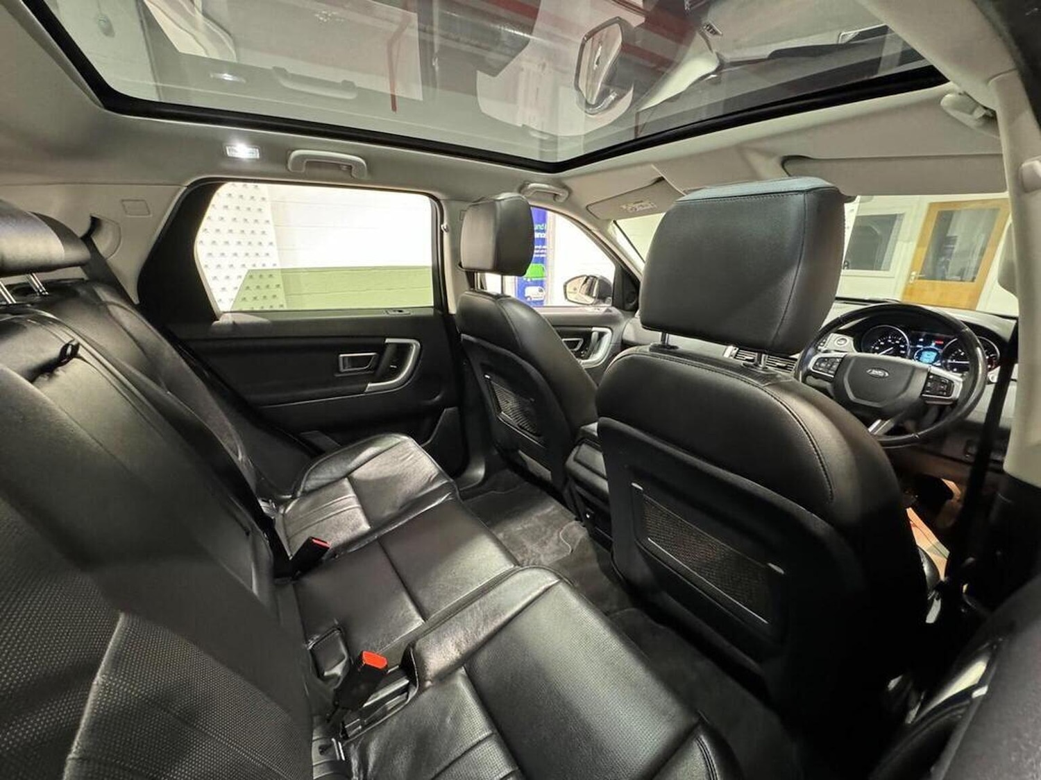 Used Land Rover Discovery Sport 2018 for sale - 77370573: Photo 18