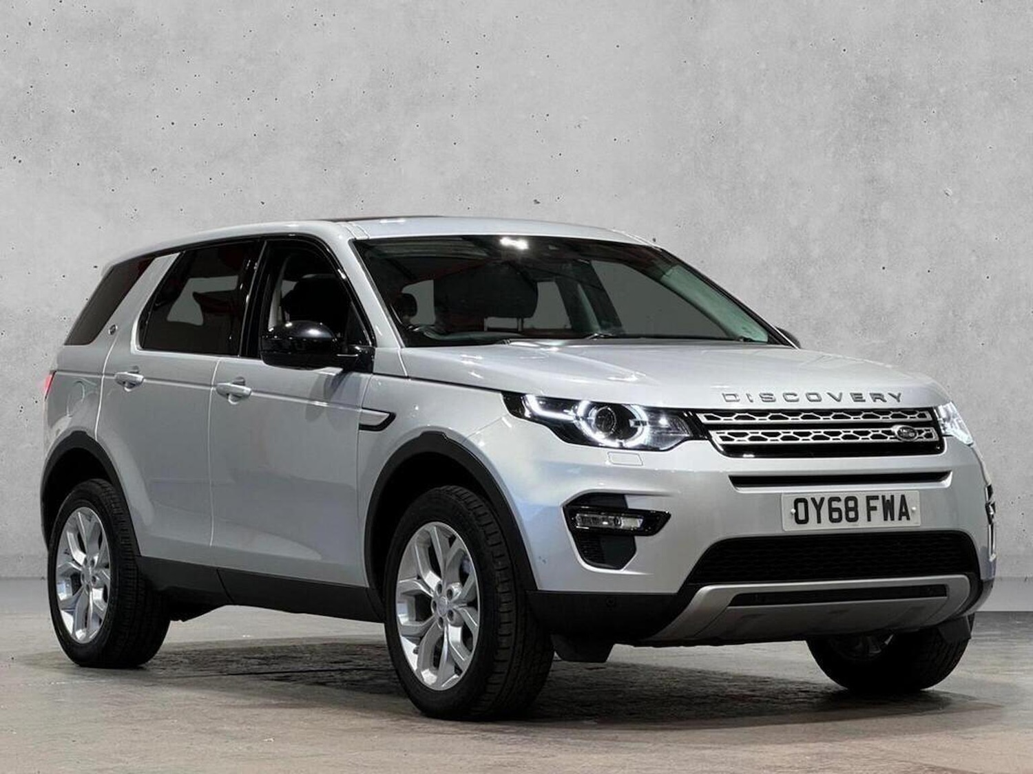 Used Land Rover Discovery Sport 2018 for sale - 77370573: Photo 3