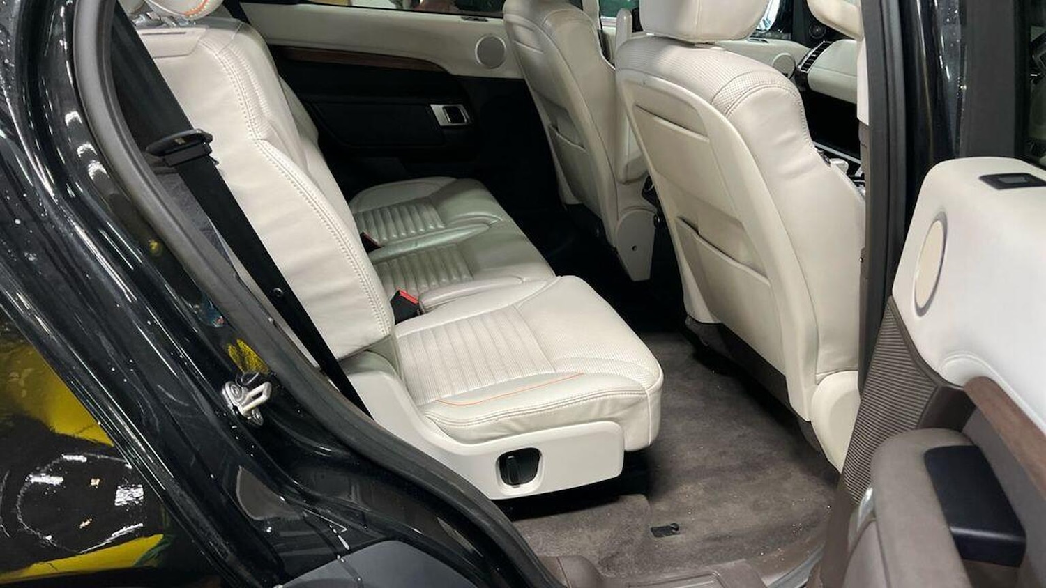 Used Land Rover Discovery 2017 for sale - 77742884: Photo 7