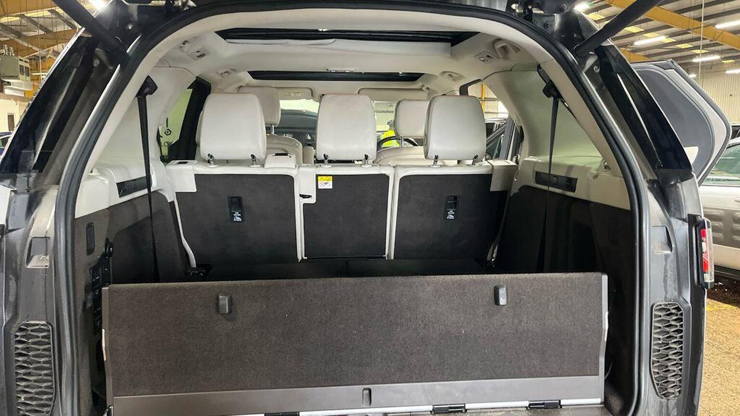 Used Land Rover Discovery 2018 for sale - 77694295: Photo 10