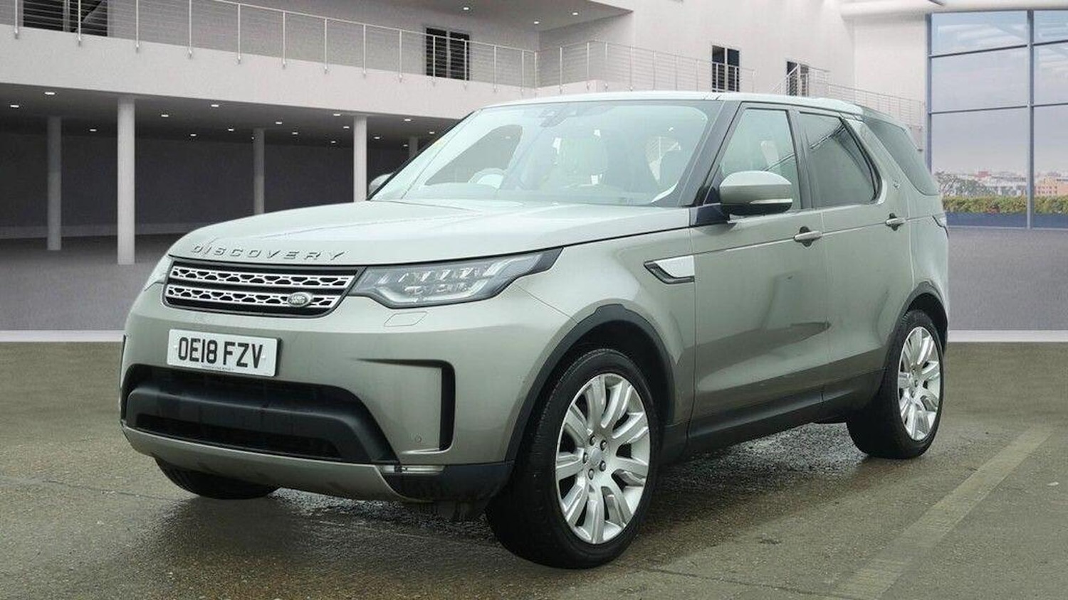 Used Land Rover Discovery 2018 for sale - 77694295: Photo 2