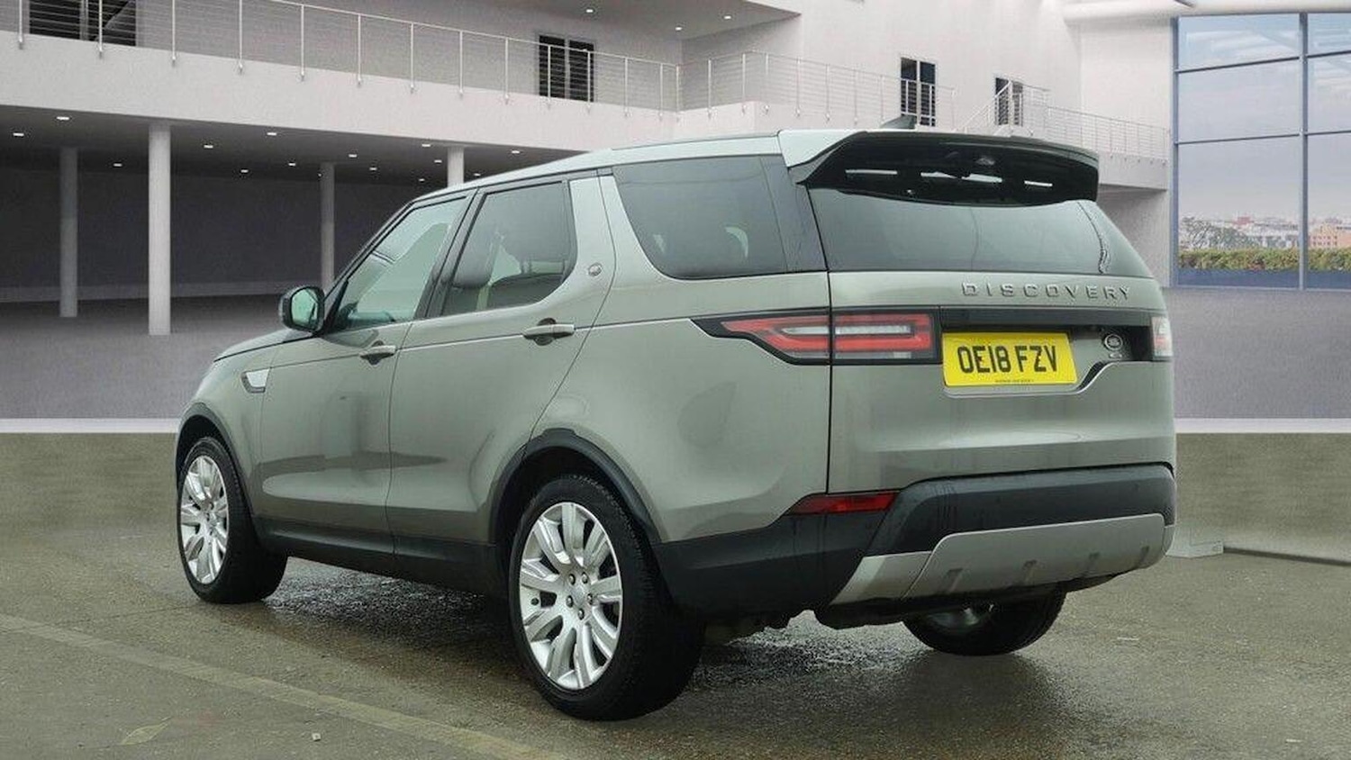 Used Land Rover Discovery 2018 for sale - 77694295: Photo 3