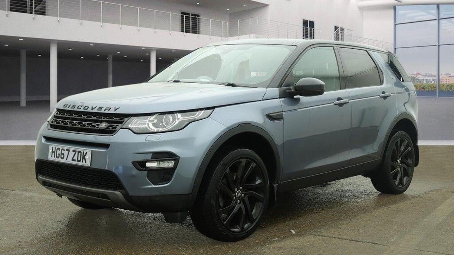Used Land Rover Discovery Sport 2017 for sale - 77423532: Photo 2