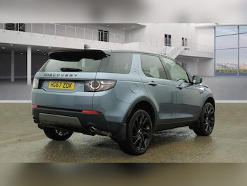 Used Land Rover Discovery Sport 2017 for sale - 77423532: Photo