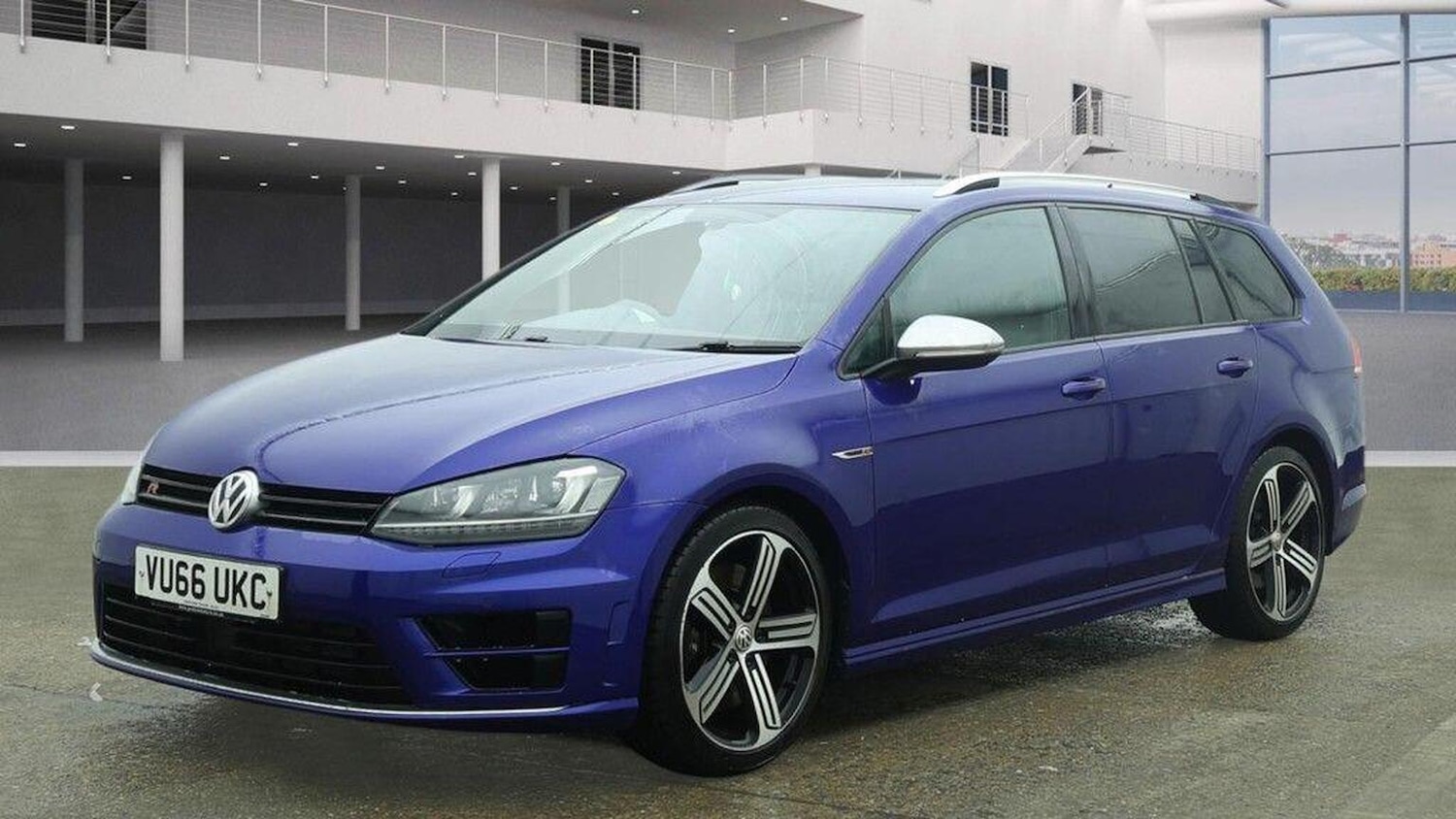 Used Volkswagen Golf 2016 for sale - 77453376: Photo 2