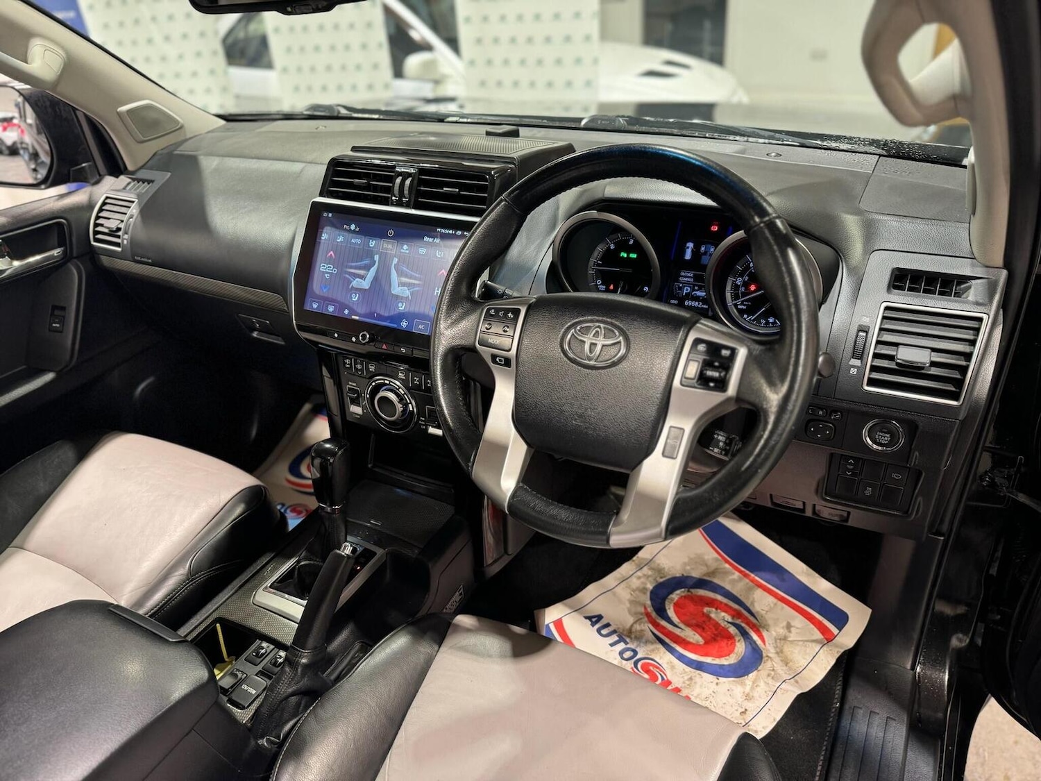 Used Toyota Land Cruiser 2015 for sale - 77721169: Photo 16