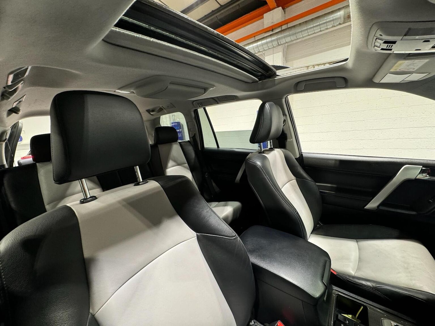 Used Toyota Land Cruiser 2015 for sale - 77721169: Photo 9