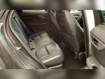 Used Jaguar F-Pace 2019 for sale - 78833539: Photo