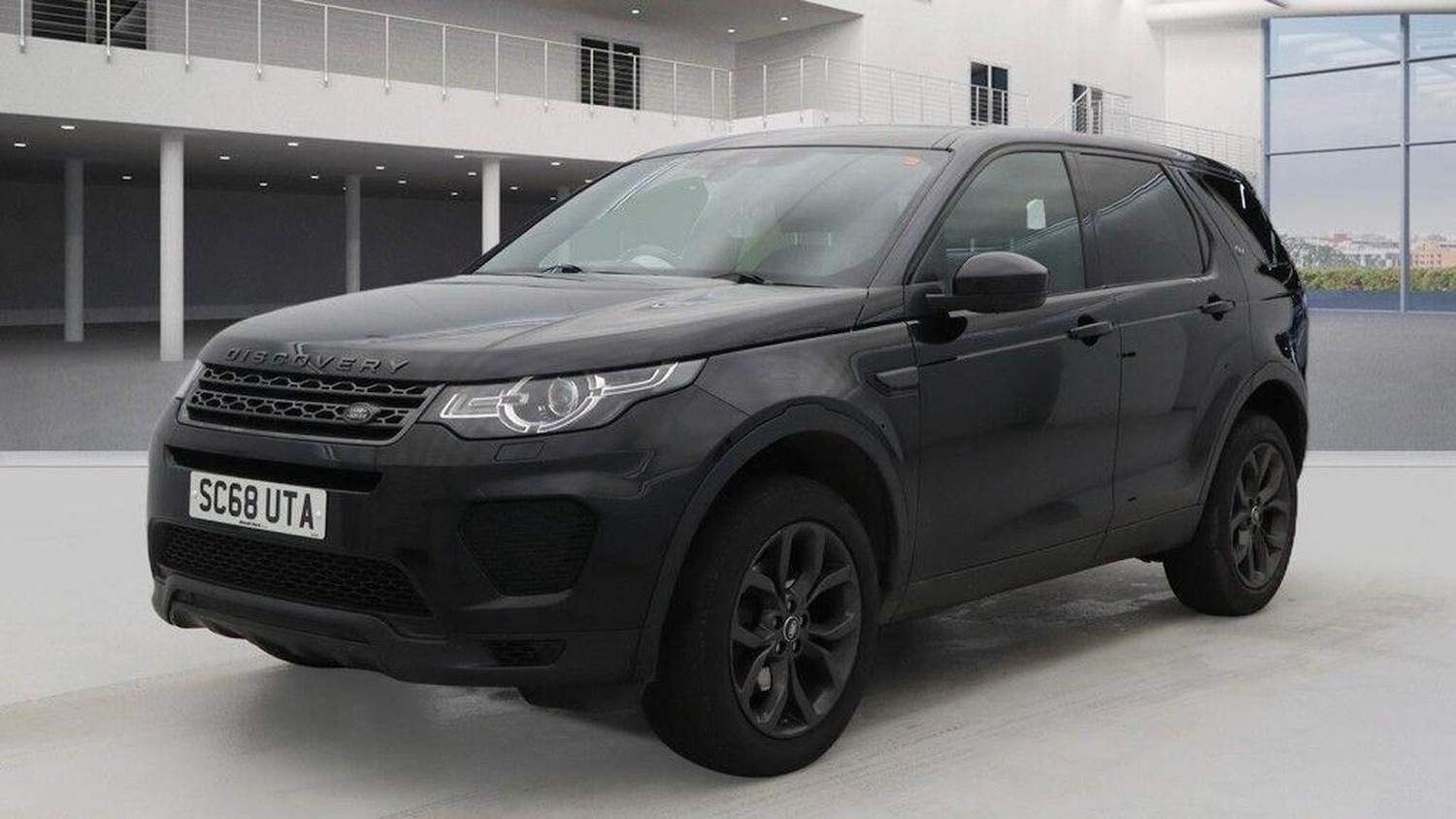Used Land Rover Discovery Sport 2018 for sale - 77555106: Photo 2