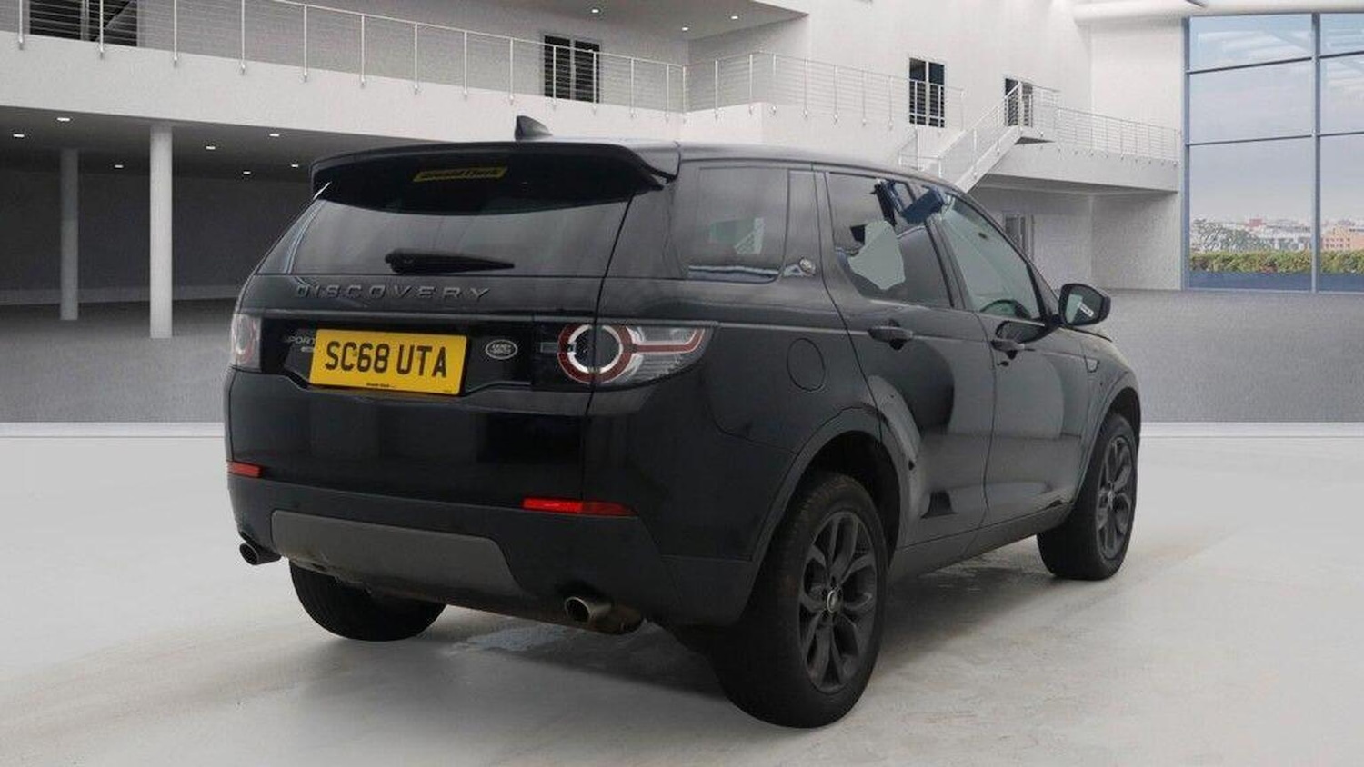 Used Land Rover Discovery Sport 2018 for sale - 77555106: Photo 4