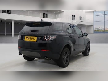 Used Land Rover Discovery Sport 2018 for sale - 77555106: Photo