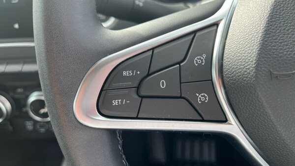Used Renault Clio 2022 for sale - 76035230: Photo 25