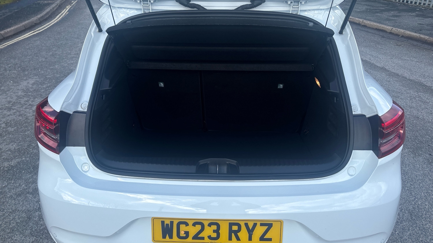 Used Renault Clio 2023 for sale - 77847644: Photo 4