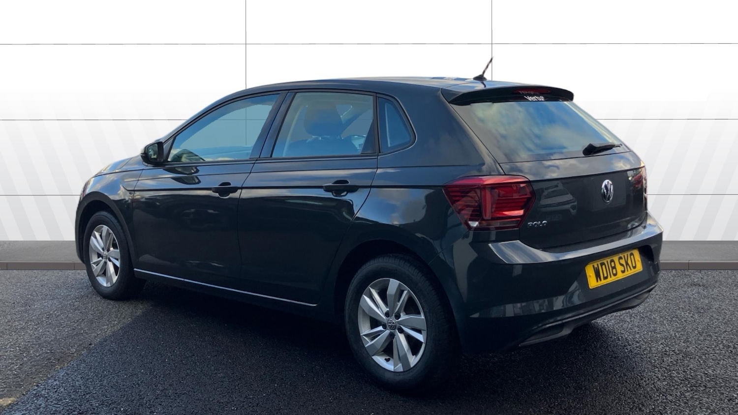 Used Volkswagen Polo 2018 for sale - 76905950: Photo 2