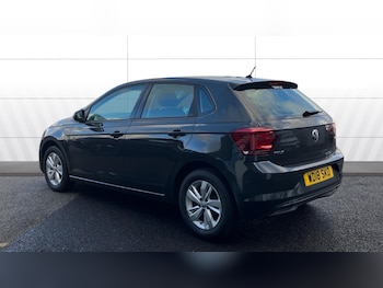 Used Volkswagen Polo 2018 for sale - 76905950: Photo