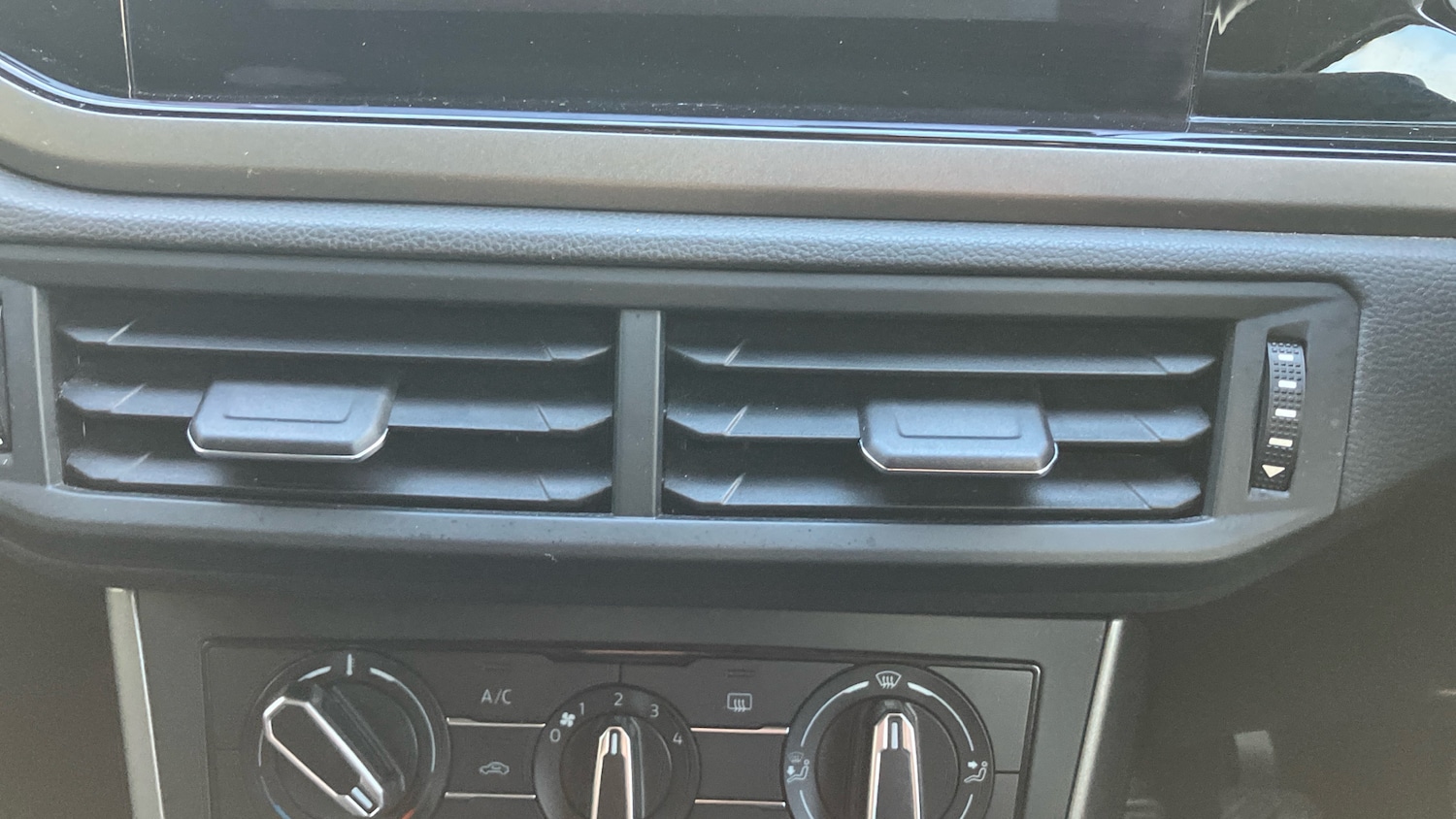 Used Volkswagen Polo 2018 for sale - 76905950: Photo 33