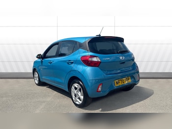 Used Hyundai i10 2020 for sale - 79308409: Photo
