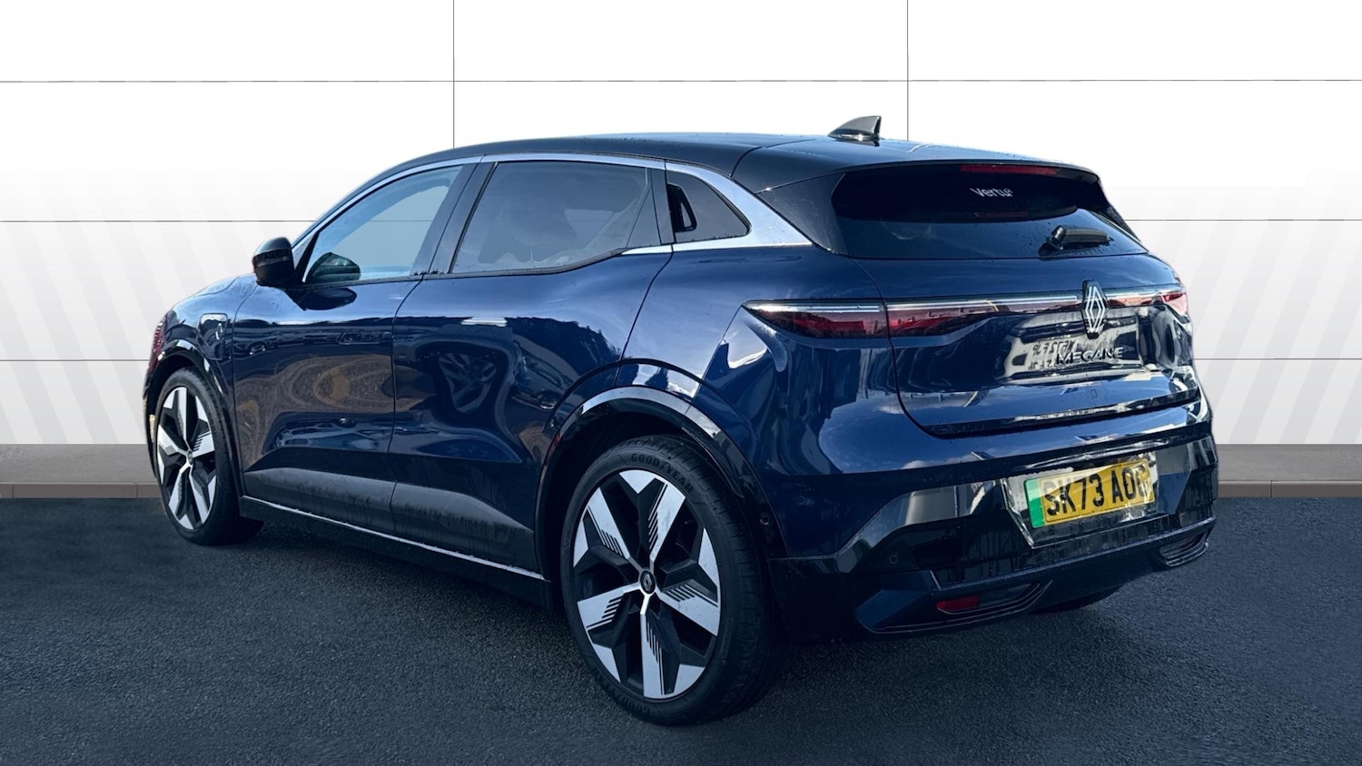 Used Renault Megane E Tech 2023 for sale - 76881565: Photo 2