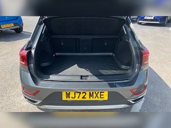Used Volkswagen T-Roc 2022 for sale - 75724961: Photo
