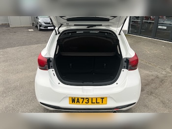 Used Mazda Mazda2 2023 for sale - 76026052: Photo