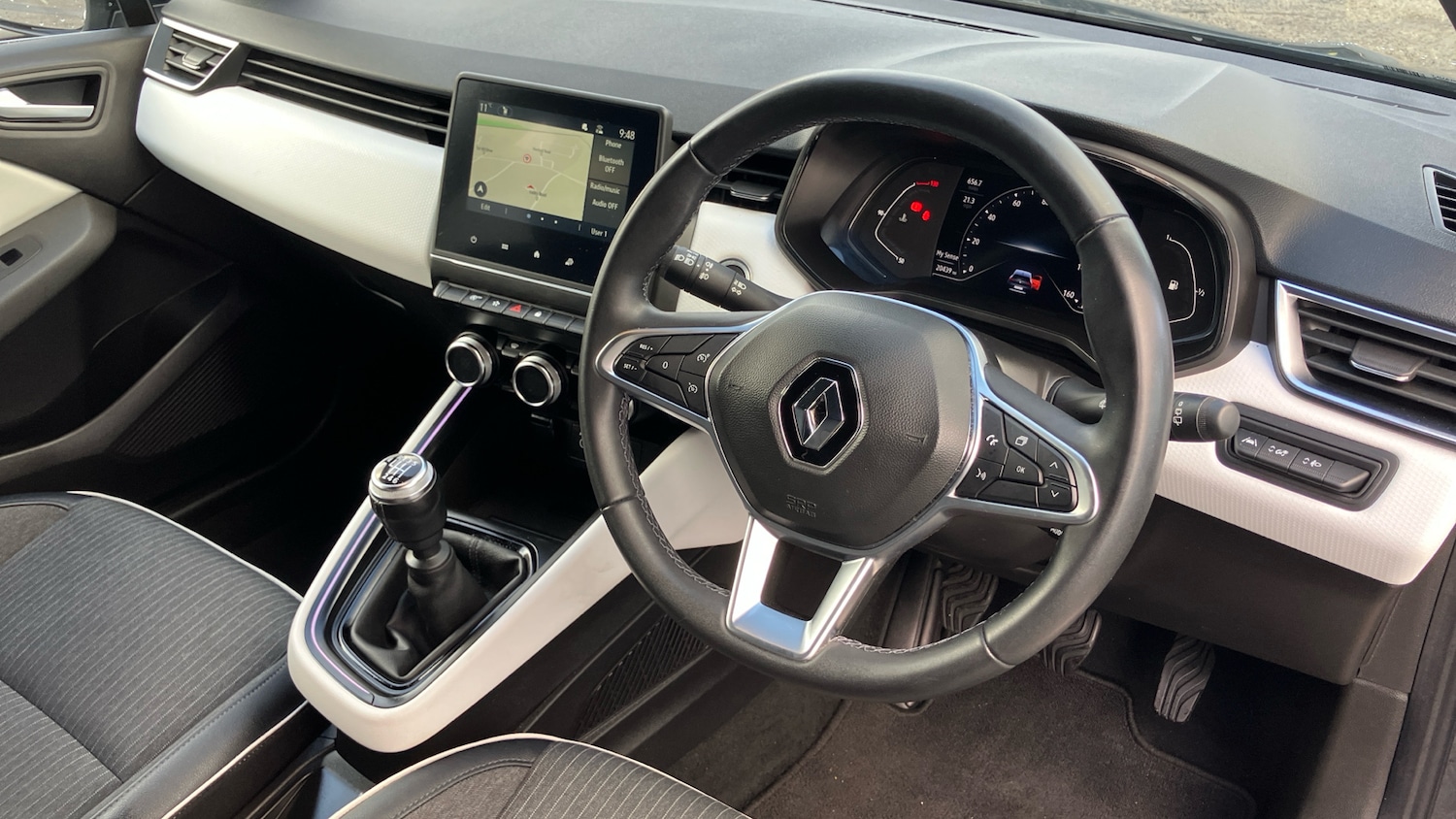 Used Renault Clio 2022 for sale - 76860168: Photo 11