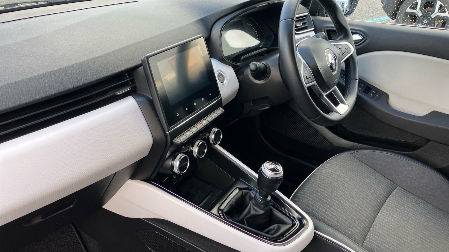 Used Renault Clio 2022 for sale - 76860168: Photo 13