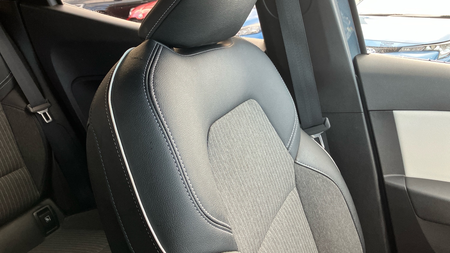 Used Renault Clio 2022 for sale - 76860168: Photo 43