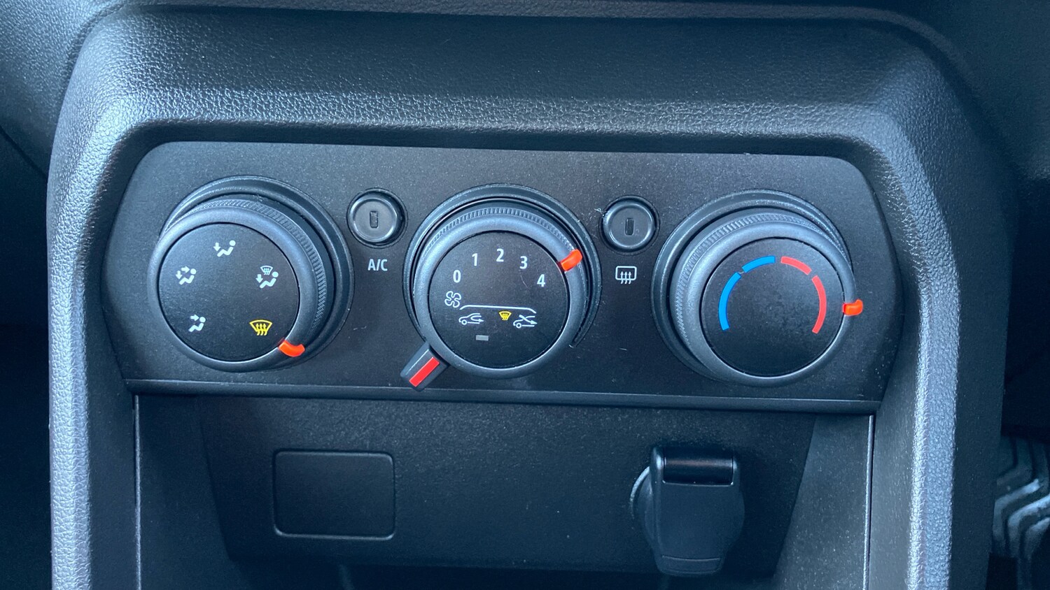 Used Dacia Sandero Stepway 2022 for sale - 76791693: Photo 30