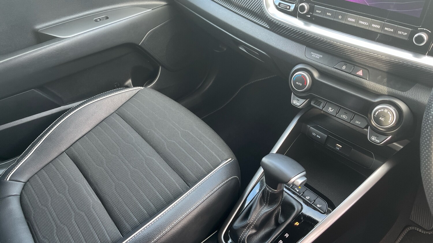 Used Kia Stonic 2023 for sale - 76497186: Photo 14