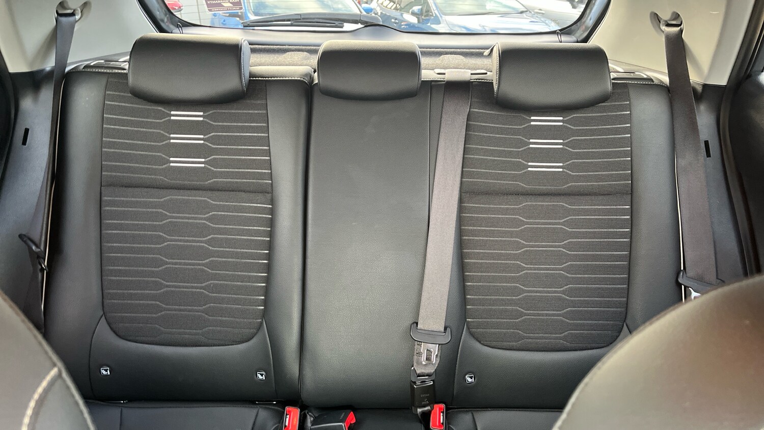 Used Kia Stonic 2023 for sale - 76497186: Photo 15