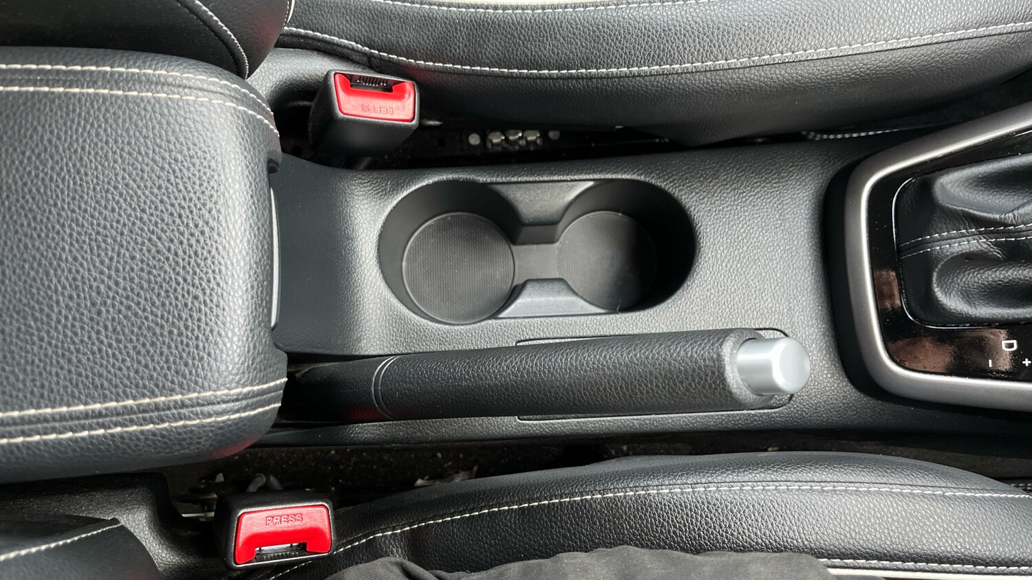 Used Kia Stonic 2023 for sale - 76497186: Photo 37