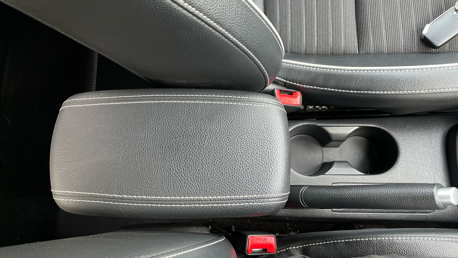 Used Kia Stonic 2023 for sale - 76497186: Photo 38