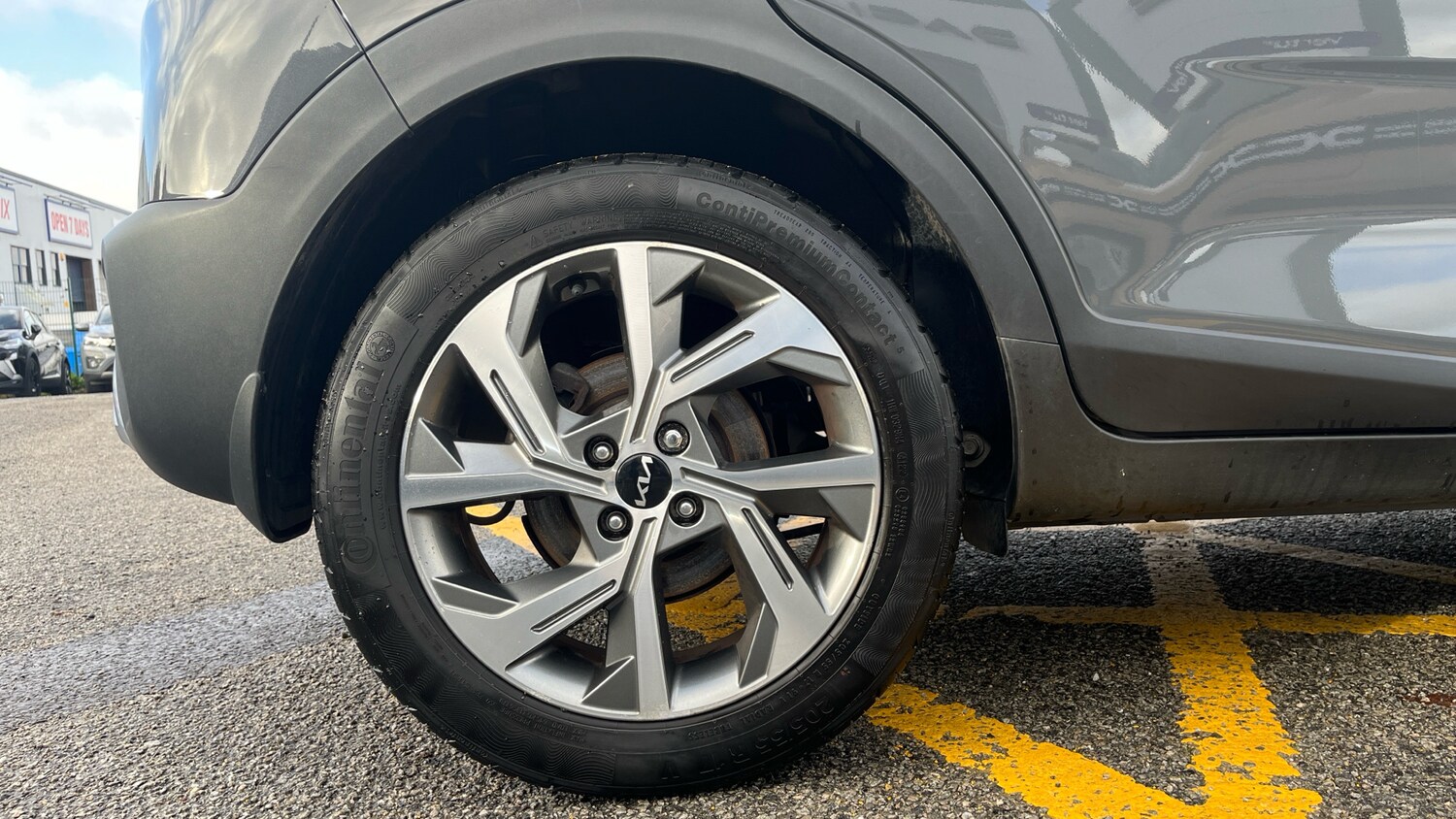 Used Kia Stonic 2023 for sale - 76497186: Photo 7