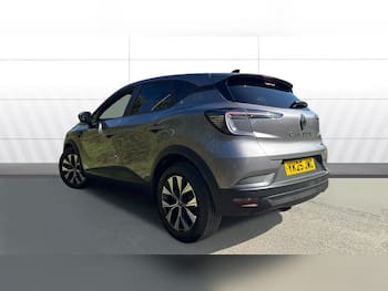 Used Renault Captur 2025 for sale - 79855635: Photo