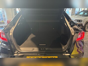 Used Renault Arkana 2023 for sale - 76884748: Photo