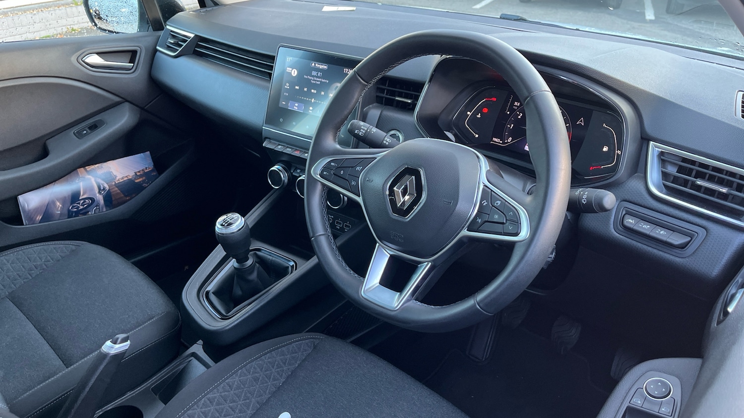 Used Renault Clio 2023 for sale - 76255232: Photo 11