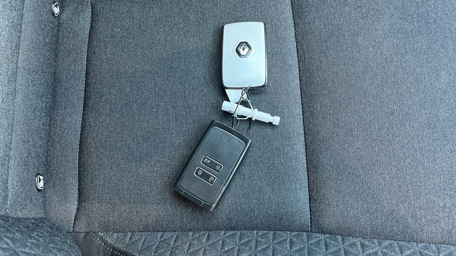 Used Renault Clio 2023 for sale - 76255232: Photo 20