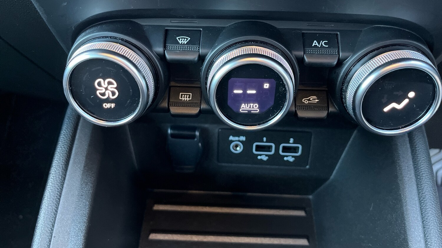 Used Renault Clio 2023 for sale - 76255232: Photo 30