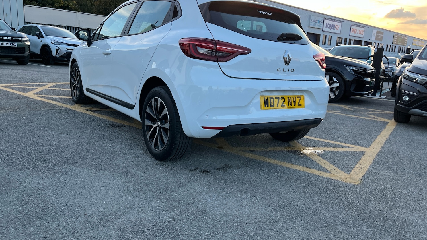 Used Renault Clio 2023 for sale - 76255232: Photo 41