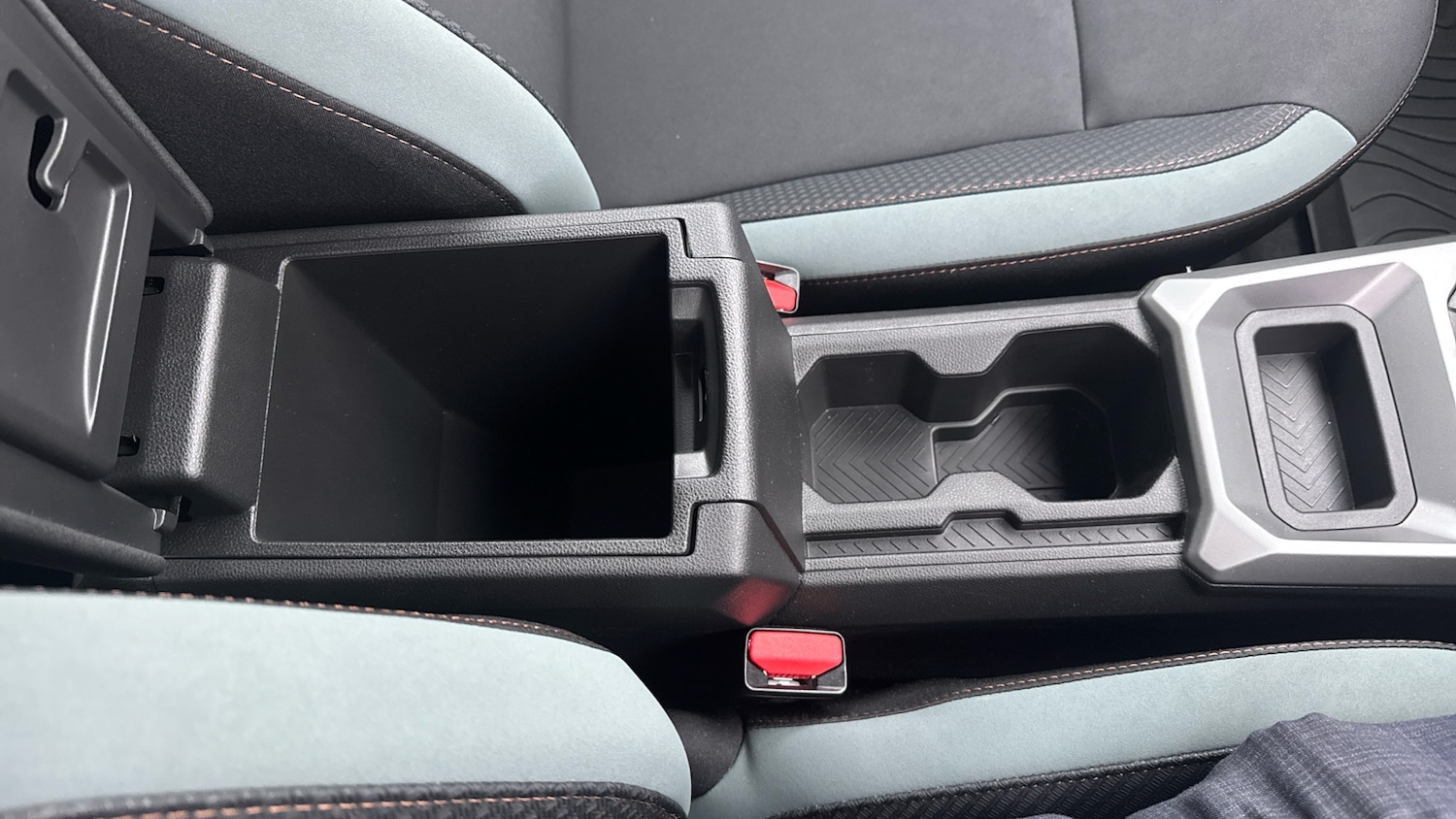 Used Dacia Duster 2025 for sale - 76427789: Photo 30