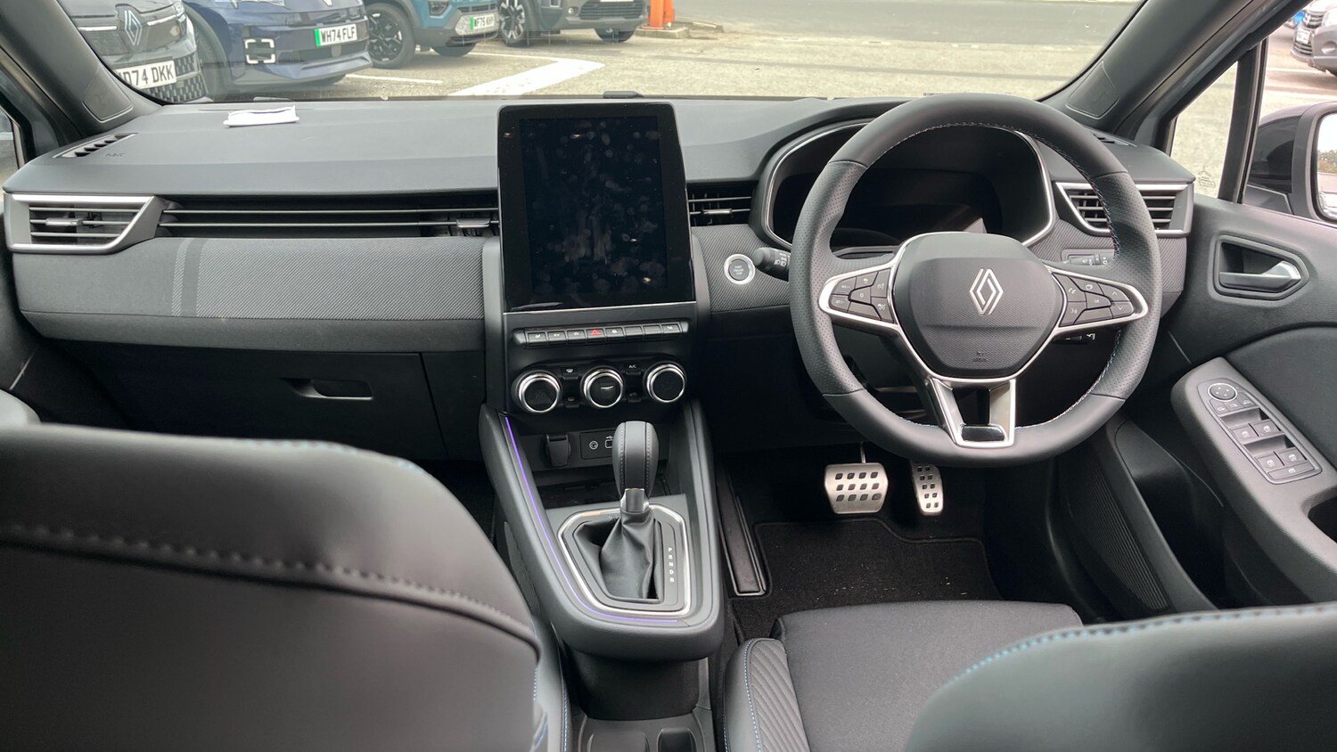 Used Renault Clio 2025 for sale - 76639583: Photo 10