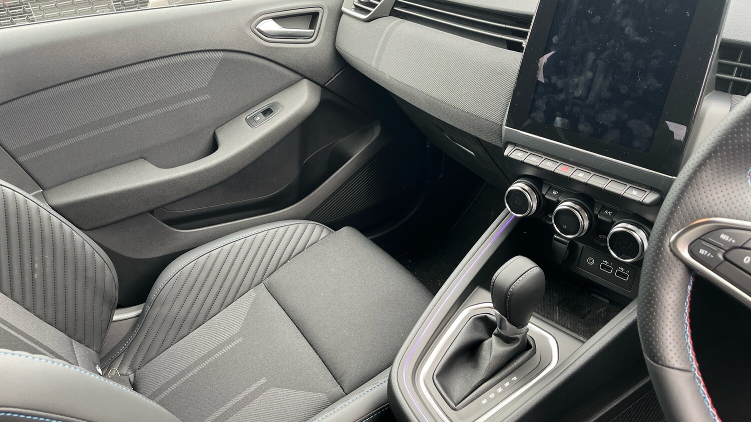 Used Renault Clio 2025 for sale - 76639583: Photo 14