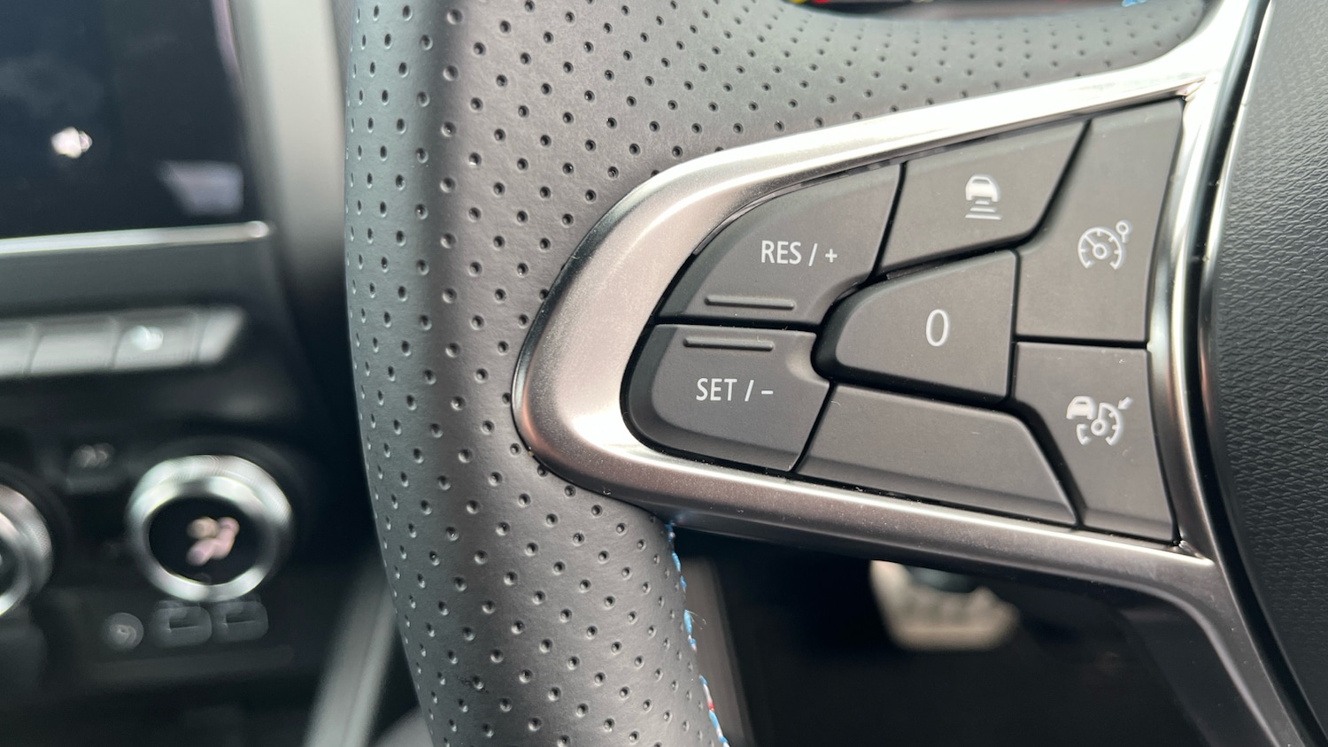 Used Renault Clio 2025 for sale - 76639583: Photo 30