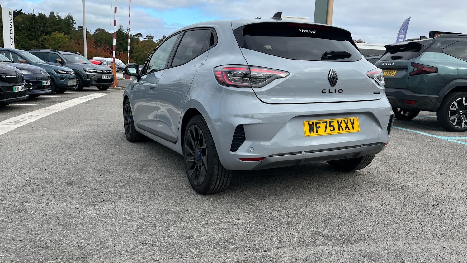 Used Renault Clio 2025 for sale - 76639583: Photo 41