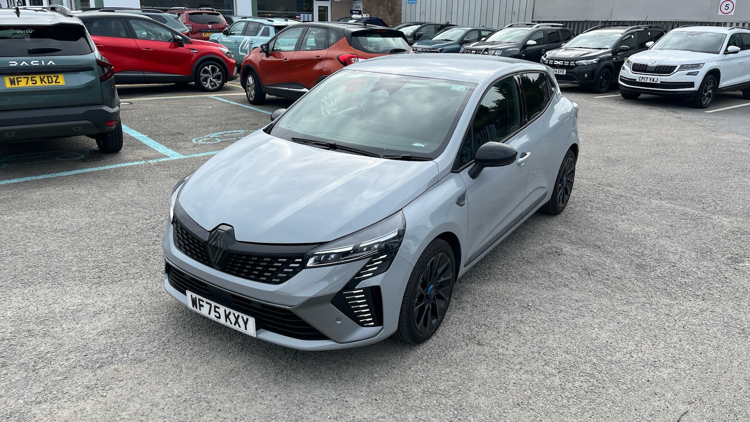 Used Renault Clio 2025 for sale - 76639583: Photo 42